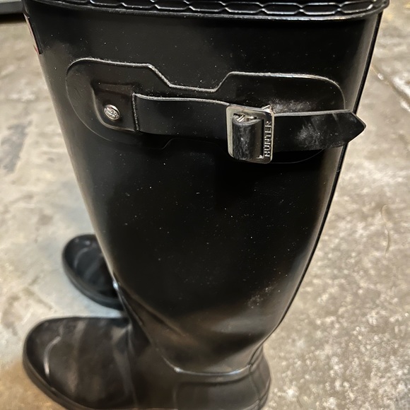 Hunter • Original Tall Gloss Wellington Boots - Picture 2 of 5